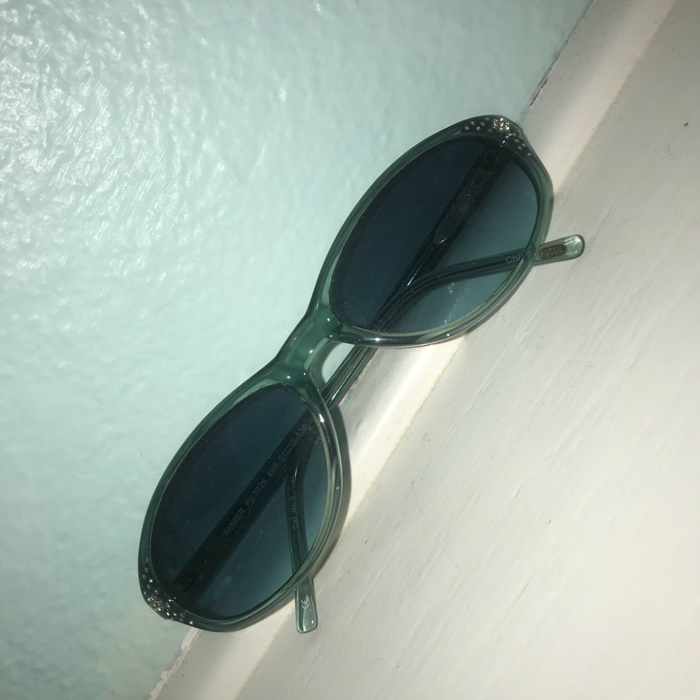 Women teal Fossil sunglasses